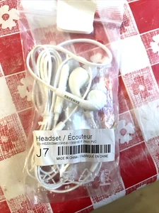 Samsung Stereo Headset Samsung J7 Earbuds New in Package White - Picture 1 of 3