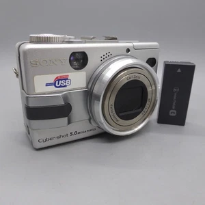 Sony Digital Camera Cybershot DSC-V1 5.0MP Silver Tested - Picture 1 of 9
