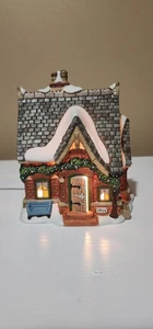 Department 56 Dickens' Village Series Old Vine Cottage Lighted House Boxed Works - Picture 1 of 14