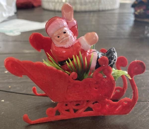 Vtg SANTA CLAUS in Flocked Red SLEIGH 3 1/2” Tall Xmas Table/Shelf/Decoration - Picture 1 of 9