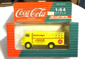 CoCa Cola Die Cast Collectable Delivery Truck 1:64 Scale 1991 - Picture 1 of 3