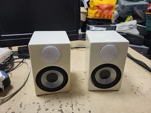 Monitor Audio Radius 90 Bookshelf Speakers - Picture 1 of 9