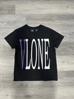 Camiseta Vlone Staple Púrpura y Negra (pequeña) Foto 1 de 4