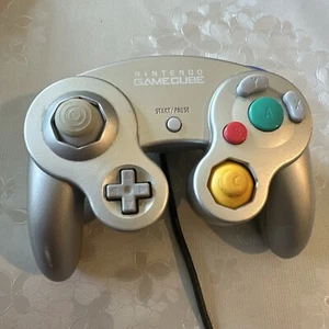 GameCube Controller OEM DOL-003 - Platinum - Tested, Cleaned, Has Scratches - Picture 1 of 9