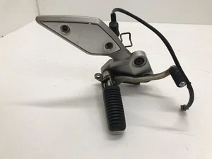 PEDANA ANTERIORE DESTRA YAMAHA FZ1 FAZER 2006-2010 / FRONT RIGHT FOOT - Imagen 1 de 13