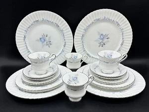Paragon Morning Rose 5 Pieces Place Setting x 4 Bone China England 20 Pieces - Picture 1 of 5