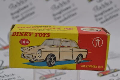 DINKYS TOYS 144 " VOLKSWAGEN 1500 NO BORSA " ORGINALE BOX COME FOTO - Immagine 1 di 4