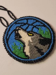 Beaded Timberwolves Necklace 14-17 Inches - Picture 1 of 4