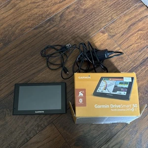 Garmin 50LMTHD DriveSmart 5-Inch GPS with Bluetooth Lifetime Maps & traffic READ - Picture 1 of 9