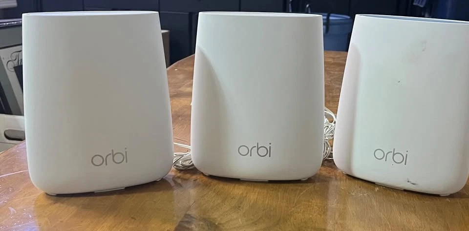 Netgear Orbi RBR20 Mesh WiFi Router & Satellite | AC2200 Tri-Band Whole Home Sys - Image 1 of 1