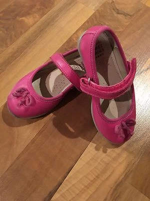 Clarks Niñas Mis Primeros Zapatos Rosa Caliente Mary Janes Arco 6.5M Usado en Excelente Condición Foto 1 de 4