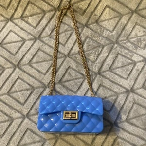 Deluxity Umhängetasche Jelly Blau Gold Kette - Bild 1 von 12