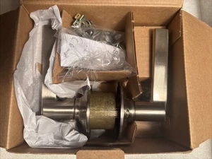 Schlage F10 LAT 619 Latitude Türhebel Flur/Schrank Durchgangsschloss SATIN NICKEL - Bild 1 von 2