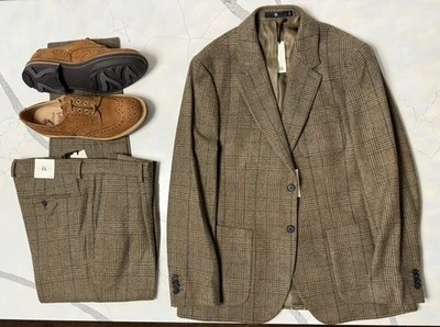 HEAVY FLANNEL WOOL BLEND SUIT - 42 R Jacket, 35x34 Pants, Banana Republic - Image 1 of 4