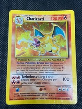 Charizard 4/102 SET BASE ITA - no gold star -