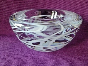 VIDRIO ARTÍSTICO PESADO TRANSPARENTE CON REMOLINOS BLANCOS SOPORTE PARA VELAS VOTIVAS/KOSTA BODA? - Imagen 1 de 12