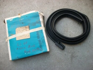 1963-1965 Buick Riviera Grand Sport RARE NOS Roof Side Rail W/Strip GM # 4875232 - Picture 1 of 7