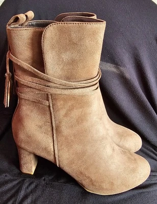 Journee Collection Women's Size 10 Zuri Zip-up Bootie Brown Tasseled Block Heel - Изображение 1 из 4