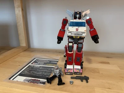 Authentic Transformers Masterpiece MP-37 Artfire and Targetmaster Nightstick - Image 1 of 4