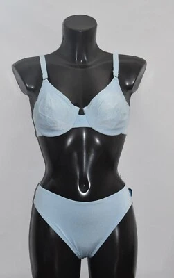 Precioso conjunto de sujetador con calzoncillos Foto 1 de 3