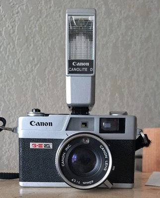 Canon Canonet QL17 GIII Silver & Black & Canon Canolite D Flash (Video & Read) - Image 1 of 4