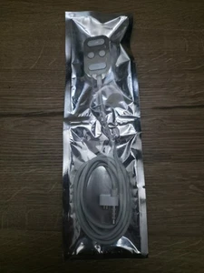 Genuine Original Apple A1018 Wired Remote Control for iPods - Picture 1 of 3