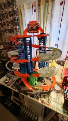 Hot Wheels City Ultimate Garage - Image 1 of 4
