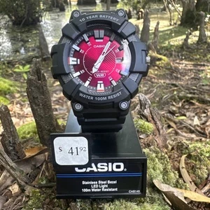 Orologio Casio Rosso Uomo in Resina Nera, 100 metri WR, batteria 10 anni - Foto 1 di 9
