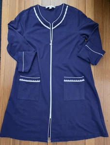 Eileen West Morgenmantel lila durchgehender Reißverschluss vorne Außentaschen Small/Med 38" lange Ärmel - Bild 1 von 3