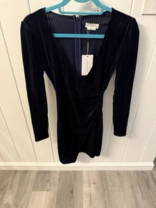 NWT Navy Lovers And Friends Long Sleeve Velvet Mini Dress Size XXS - Picture 1 of 5