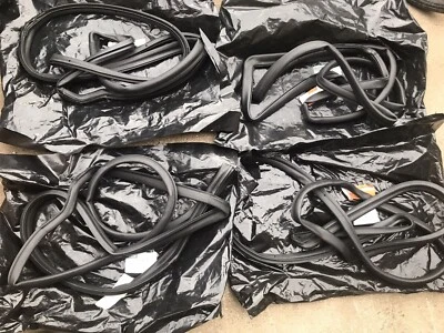 Jaguar XJ6 XJ8 XJR 1995 96 97 resistente al clima sellado de ventana de puerta Foto 1 de 4