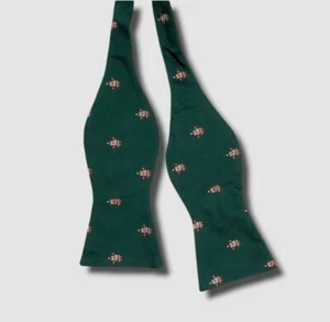 $49 Tommy Hilfiger Men's Green Santa Holiday Silk Self-Tie Adjustable Bow Tie - Picture 1 of 1