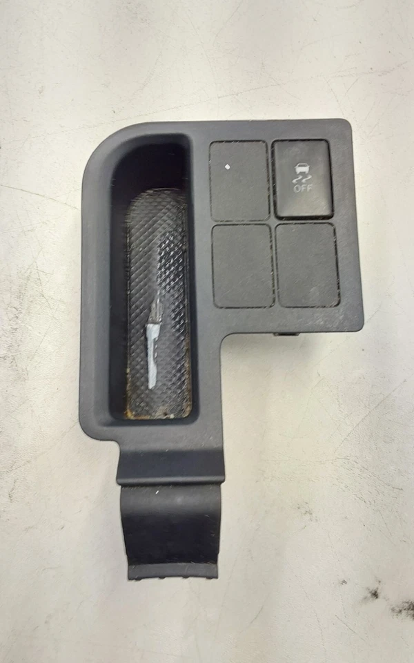 Toyota Yaris 2013 interruptor de apagado de tracción OEM Foto 1 de 4