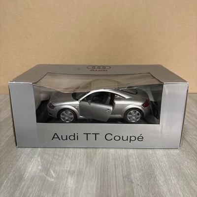 NIB 1:18 Audi TT Coupe Silver Dealer Edition 1998 Revell Artikel-NR.: 13.318 C  - Image 1 of 4