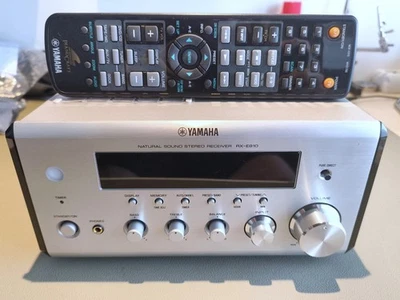 Yamaha RX-E810 Receiver silver with original remote control - Bild 1 von 4