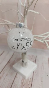 Personalisierte Feder 1. Weihnachten New Home Kugel Baumschmuck - Bild 1 von 2