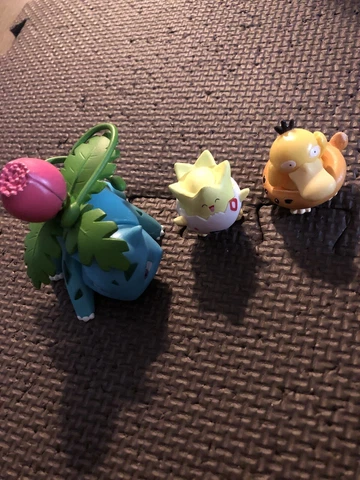 pokemon figure lot psyduck togepi ivysaur gashapon mini figures collectibles Cover