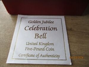 2002 Royal Mint Golden Jubilee Commemorative Gold Colour Bell Plus £5 Coin.#78-