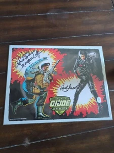 GI JOE Morgan Lofting Baroness & Hank Garrett esfera tono impresión autografiada 8x10 - Imagen 1 de 3