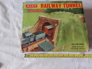 OO/HO GAUGE MERIT RAILWAY TUNNEL BOXED (D47) - Picture 1 of 9