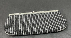 Vintage schwarz & klar Perlen Abend Clutch Handtasche mit silberfarbenem Kussverschluss - Bild 1 von 16