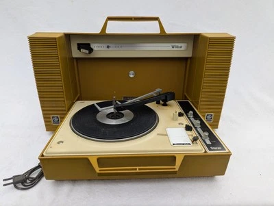 General Electric Wildcat Diamond Stylus Portable Record Player Turntable READ - Image 1 of 4