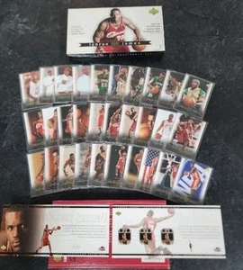 LEBRON JAMES 2003-04 ¡Juego de 32 cartas de cubierta superior! 🔥🔥case - Imagen 1 de 2