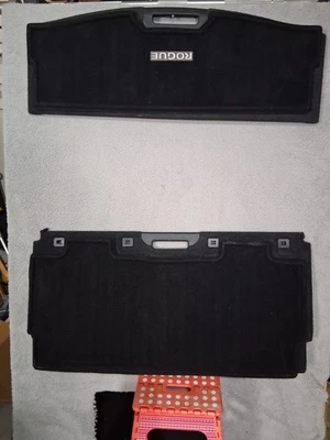 Capa de tapete de carga porta-malas Nissan Rogue 2014-2020 2 peças preta fabricante de equipamento original - Imagem 1 de 4