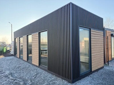 Bürocontainer 9x3 Ferienhaus / Wohncontainer / tiny house / Lieferung gratis!!! - Bild 1 von 4