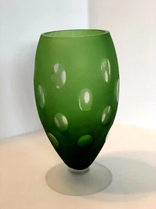 Vasaki Japón Jarrón Verde Corte a Transparente Vidrio Artístico Esmerilado con Etiqueta ~ En Pedestal - Imagen 1 de 7