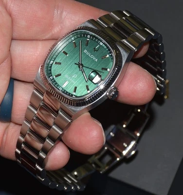 MENS BULOVA SUPER SEVILLE Precisionist 262KHz WATCH 96B439 GREEN DIAL - Image 1 of 4