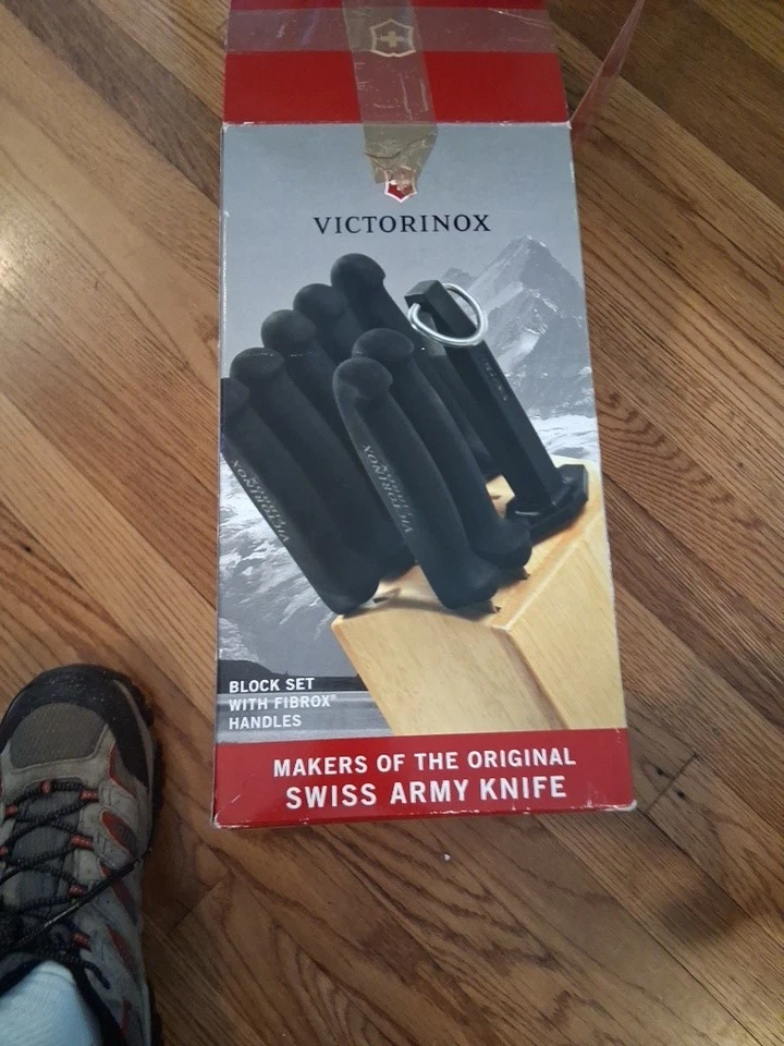 Conjunto de bloco de facas Victorinox 8 peças modelo 48891 - 1 faca faltando - Imagem 1 de 4