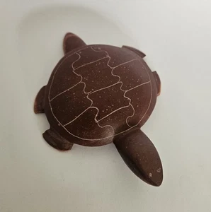 Scultura in pietra fetish tartaruga Zuni firmata nativi vintage  - Foto 1 di 9