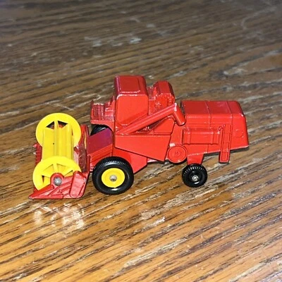 Vintage Matchbox Lesney #65 CLAAS COMBINE HARVESTER - Image 1 of 4